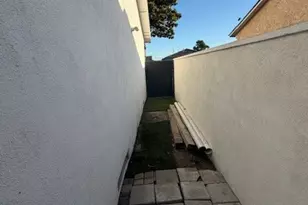 1523 E 126th St, Compton, CA 90222 - Photo 17