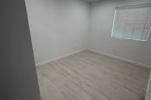 1523 E 126th St, Compton, CA 90222 - Photo 13