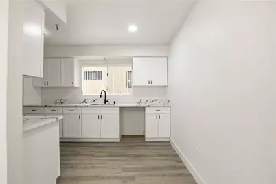 8744 Burnet Avenue #14, North Hills, CA 91343 - Photo 7