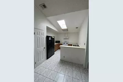 7900 Pinyon Ave, Fontana, CA 92336 - Photo 5