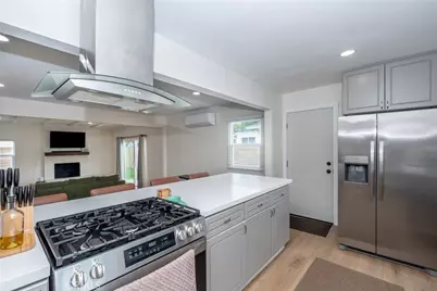 6301 Indiana Avenue, Long Beach, CA 90805 - Photo 3