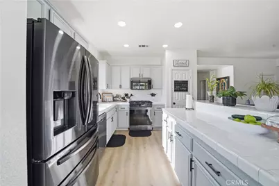 13914 Pokeberry Court, Hesperia, CA 92344 - Photo 15