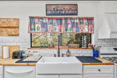 26249 Alpine, Twin Peaks, CA 92391 - Photo 15