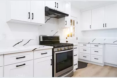 9246 Manzanar, Downey, CA 90240 - Photo 11