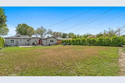 1516 Home, San Bernardino, CA 92411 - Photo 5