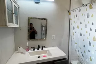 281 E 48th St, Los Angeles, CA 90011 - Photo 9