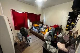 281 E 48th St, Los Angeles, CA 90011 - Photo 3