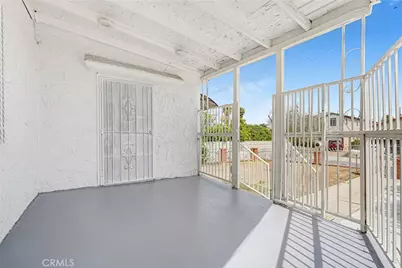 9027 Menlo, Los Angeles, CA 90044 - Photo 25