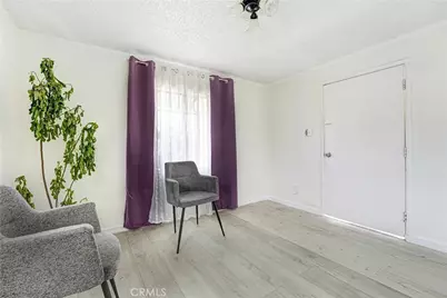 9027 Menlo, Los Angeles, CA 90044 - Photo 9