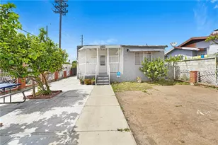 9027 Menlo, Los Angeles, CA 90044 - Photo 3