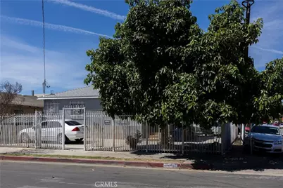 10703 Anzac, Los Angeles, CA 90059 - Photo 21