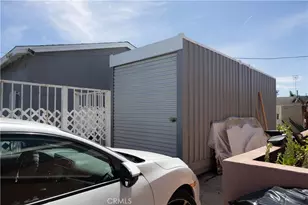 10703 Anzac, Los Angeles, CA 90059 - Photo 19