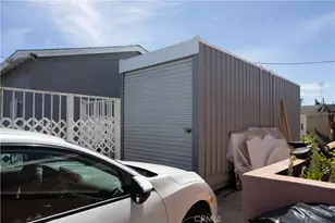 10703 Anzac, Los Angeles, CA 90059 - Photo 19