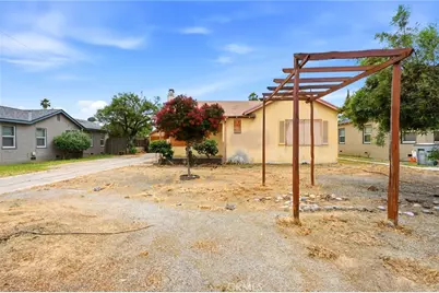 1946 E Clinton, Fresno, CA 93703 - Photo 17