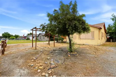 1946 E Clinton, Fresno, CA 93703 - Photo 15