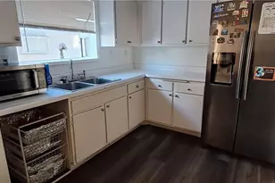 11150 Glenoaks Blvd, Pacoima, CA 91331 - Photo 9