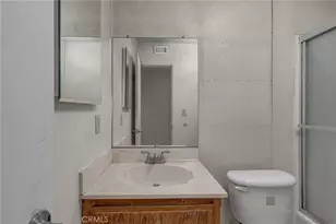 6438 Hazeltine Ave, Van Nuys, CA 91401 - Photo 23