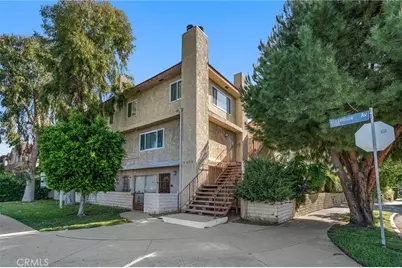 6438 Hazeltine Avenue #6, Van Nuys, CA 91401 - Photo 1