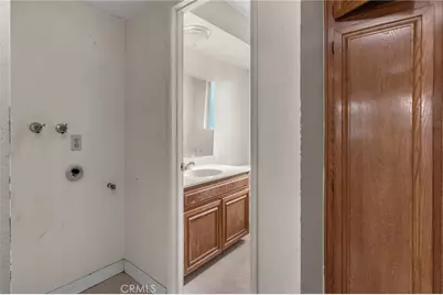 6438 Hazeltine Avenue #6, Van Nuys, CA 91401 - Photo 13