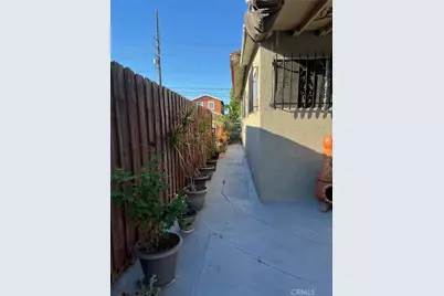 416 E 31st Street, Los Angeles, CA 90011 - Photo 29