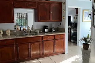 416 E 31st St, Los Angeles, CA 90011 - Photo 13