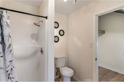 5230 Lavinia Ave, Lynwood, CA 90262 - Photo 17