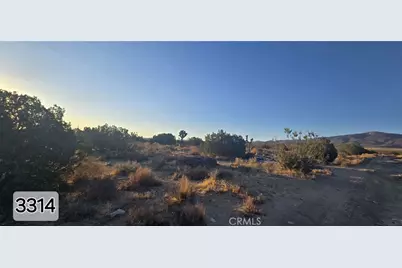 26000 Avenue W, Llano, CA 93544 - Photo 15