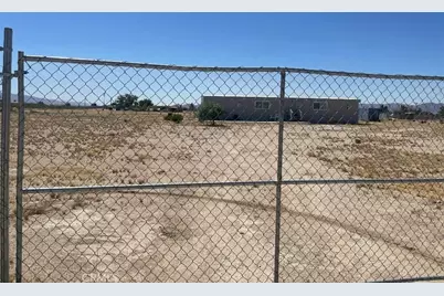 10794 Palomar, Lucerne Valley, CA 92356 - Photo 13