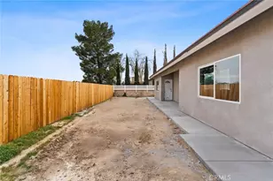 15688 Kingswood, Victorville, CA 92392 - Photo 5