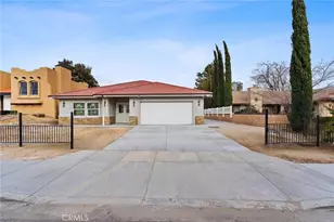15688 Kingswood, Victorville, CA 92392 - Photo 1