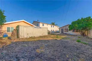 225 E 67th, Los Angeles, CA 90003 - Photo 13