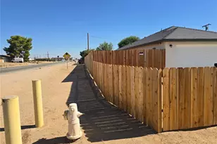 8625 Bay, California City, CA 93505 - Photo 5