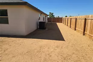 8625 Bay, California City, CA 93505 - Photo 9
