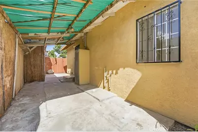 9603 Holmes Avenue, Los Angeles, CA 90002 - Photo 25
