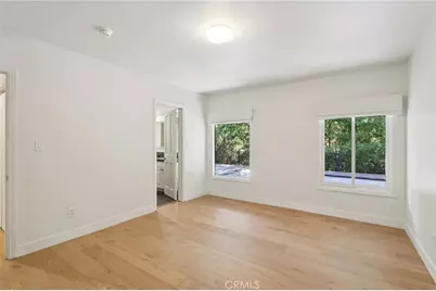 4900 Queen Victoria, Woodland Hills, CA 91364 - Photo 37