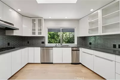 4900 Queen Victoria, Woodland Hills, CA 91364 - Photo 23