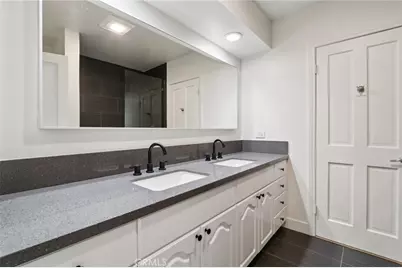4900 Queen Victoria, Woodland Hills, CA 91364 - Photo 39