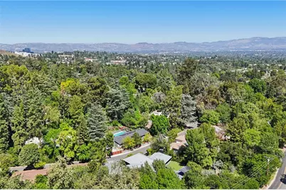4900 Queen Victoria, Woodland Hills, CA 91364 - Photo 57