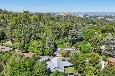 4900 Queen Victoria, Woodland Hills, CA 91364 - Photo 55
