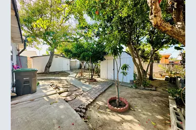 12447 224th, Hawaiian Gardens, CA 90716 - Photo 33
