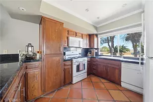 15951 Saint Timothy, Apple Valley, CA 92307 - Photo 11