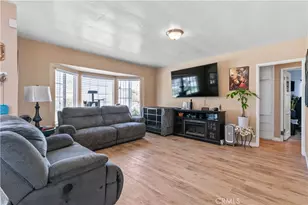 132 W 52nd St, Long Beach, CA 90805 - Photo 27