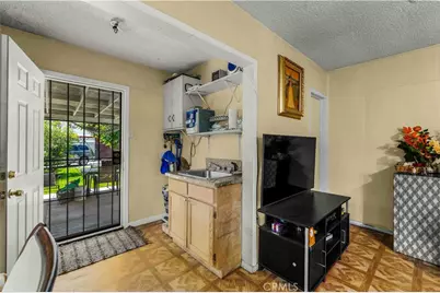 1508 E Queensdale, Compton, CA 90221 - Photo 23