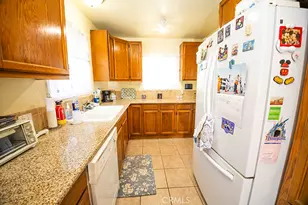 71 W Dameron, Long Beach, CA 90805 - Photo 15