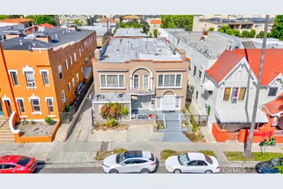 139 S Manhattan, Los Angeles, CA 90004 - Photo 13