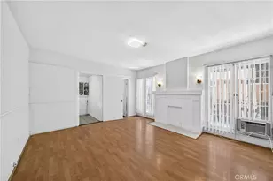 139 S Manhattan, Los Angeles, CA 90004 - Photo 9