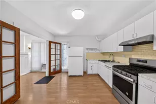 139 S Manhattan, Los Angeles, CA 90004 - Photo 15