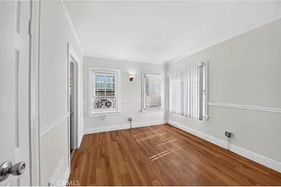 139 S Manhattan, Los Angeles, CA 90004 - Photo 27
