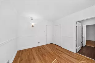 139 S Manhattan, Los Angeles, CA 90004 - Photo 29