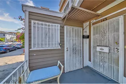 139 S Manhattan, Los Angeles, CA 90004 - Photo 5